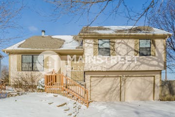 1126 E Elizabeth St Olathe, KS 66061